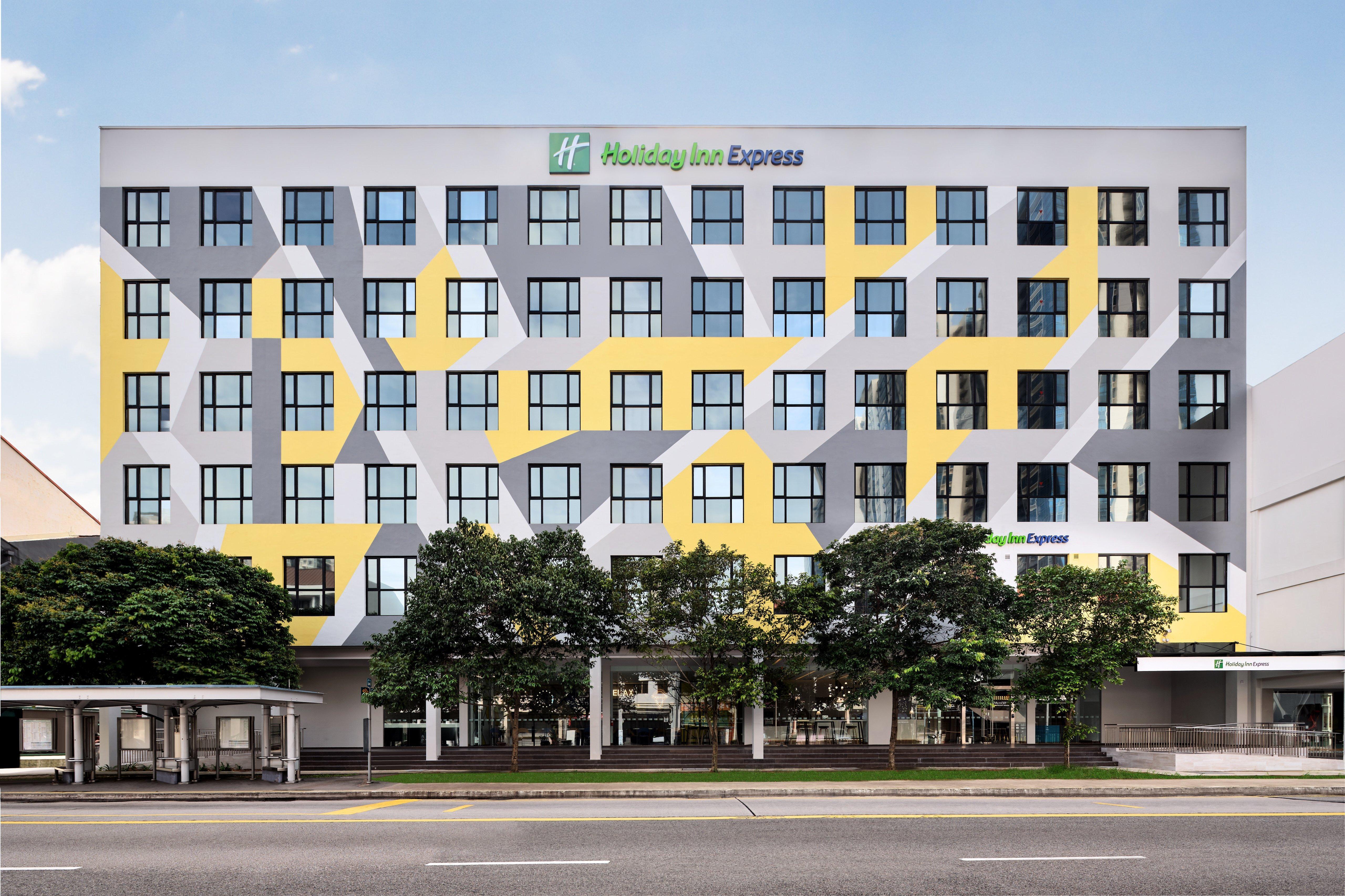 Holiday Inn Express Singapore Serangoon By Ihg Exterior photo