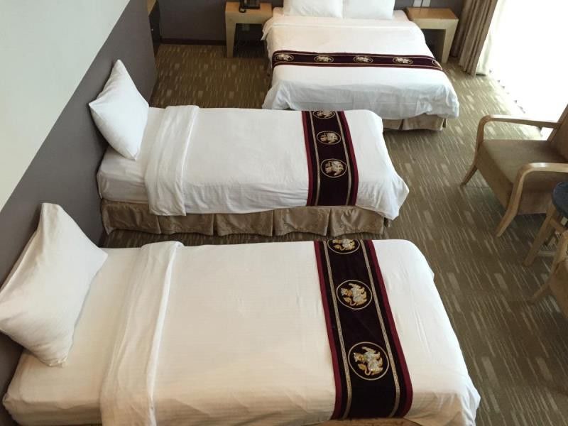 Holiday Inn Express Singapore Serangoon By Ihg Exterior photo
