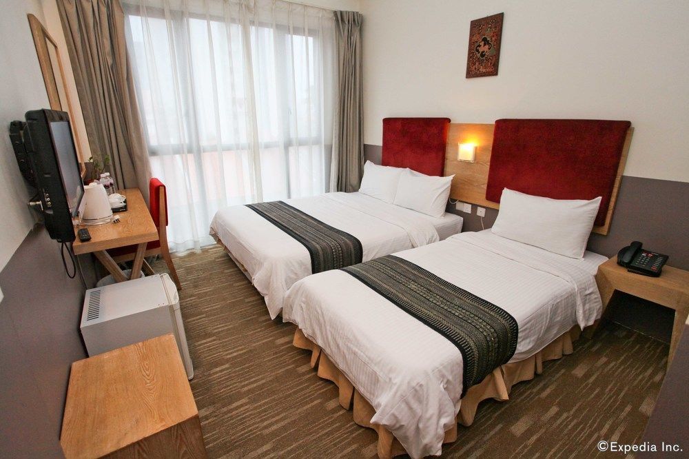 Holiday Inn Express Singapore Serangoon By Ihg Exterior photo